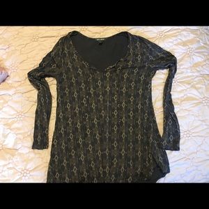 Long sleeve printed billabong top from Buckle.